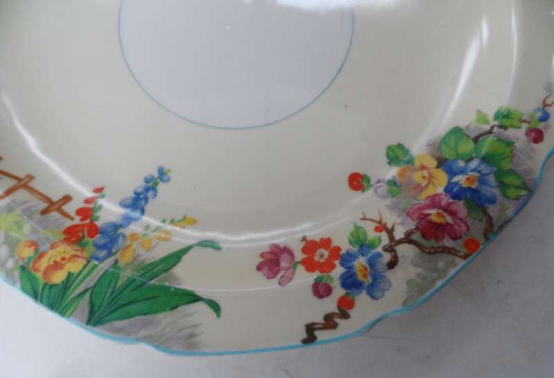 GRINDLEY  TUNSTALL, ENGLAND  TAB HANDLED SANDWICH, CAKE , GATEAU , PLATTER    26 cm. X 24 cm.