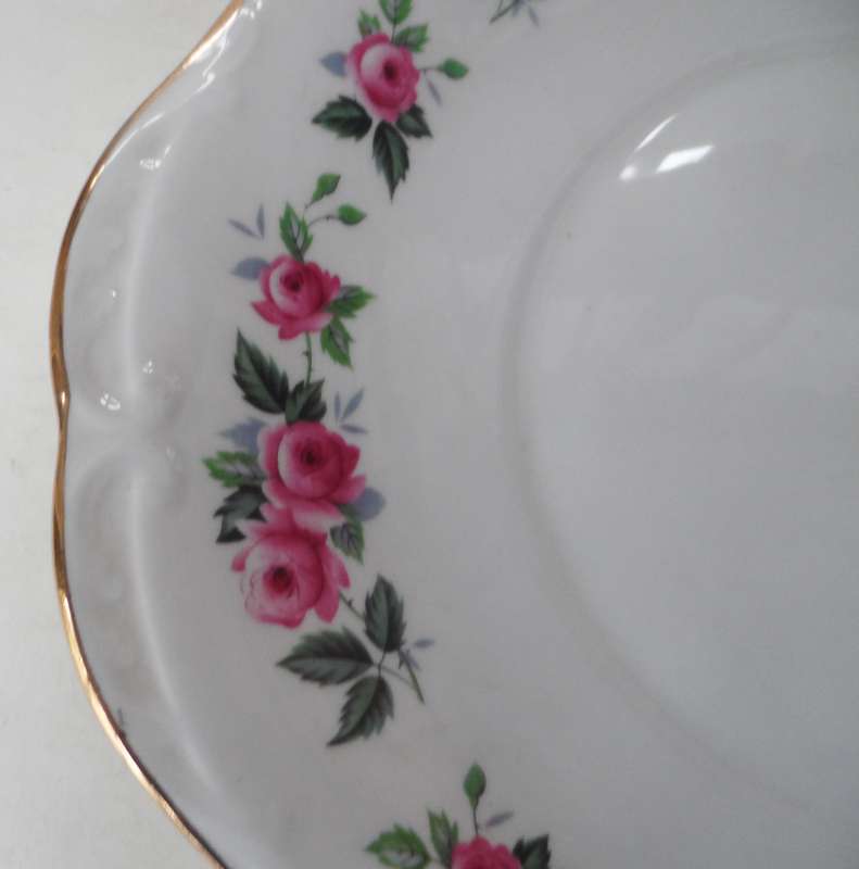 QUEEN ANNE  - RIDGWAY POTTERIES   TAB HANDLED SANDWICH, CAKE , GATEAU , PLATTER   '  design F 96 8 '