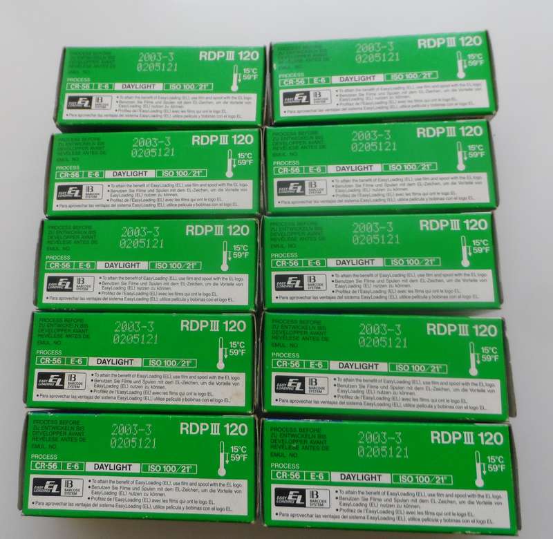 PROVIA FUJIFILM 100F PROFESSIONAL SUPER FINE GRAIN   DAYLIGHT,  RDP III 120  CR56/E6   X10