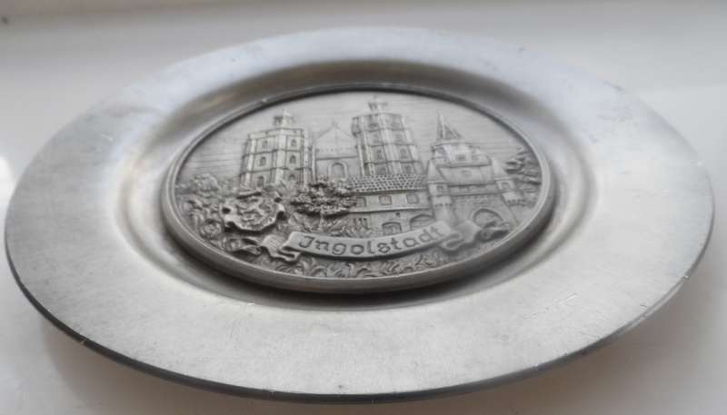 VINTAGE RARE COLLECTIBLE SKS  Zinn 95% GERMAN PEWTER DECORATIVE WALL DISPLAY PLATE  'INGELSTADT '