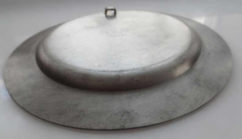 VINTAGE RARE COLLECTIBLE SKS  Zinn 95% GERMAN PEWTER DECORATIVE WALL DISPLAY PLATE  'INGELSTADT '