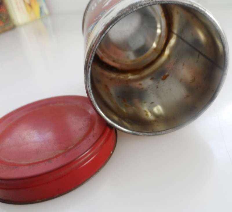 VINTAGE COLLECTIBLE ROYAL-BEECHNUT, ROYAL BAKING POWDER  STORAGE TIN.