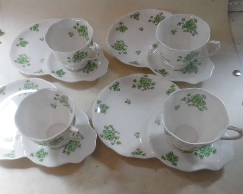 ROYAL ALBERT TENNIS TRIOS SNACK PLATE, CUP & SAUCER COMBO. ' SHAMROCK '  SET OF 4 TRIOS as new