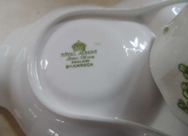ROYAL ALBERT TENNIS TRIOS SNACK PLATE, CUP & SAUCER COMBO. ' SHAMROCK '  SET OF 4 TRIOS as new