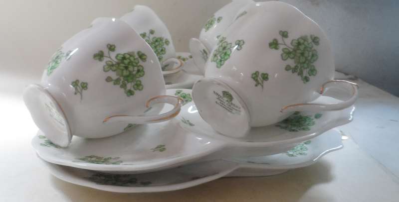 ROYAL ALBERT TENNIS TRIOS SNACK PLATE, CUP & SAUCER COMBO. ' SHAMROCK '  SET OF 4 TRIOS as new