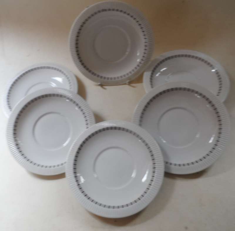 ARZBERG  GERMANY  replacement saucers    design No. 152  ( 6 available )