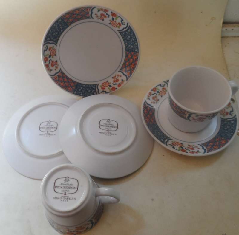 NORITAKE PROGRESSION CHINA JAPAN TRIOS ' MING GARDEN ' No. 6966 REPLACEMENTS ( 2 AVAILABLE )