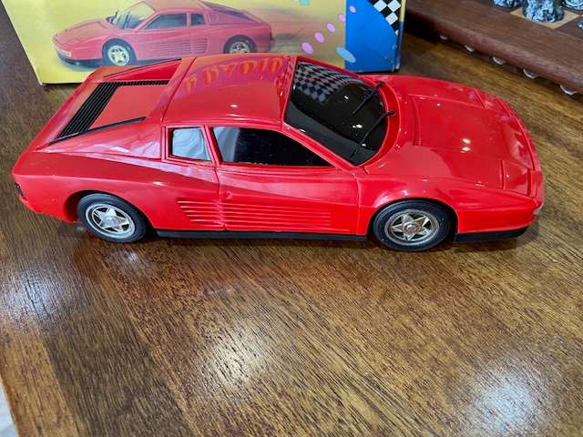 1980'S Ferrari shaped AM battery operated radio model car
