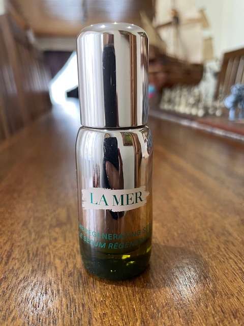 La Mer Regenerating Serum -100% original, worth R3250