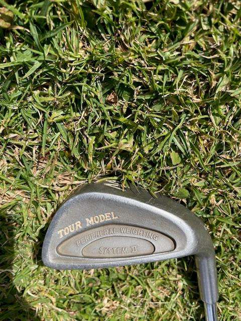 Mixed lot of 5 golf clubs