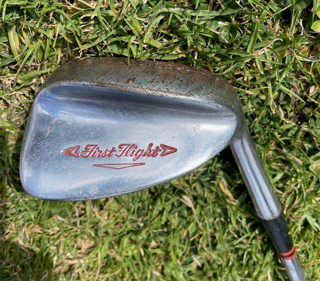 Mixed lot of 5 golf clubs