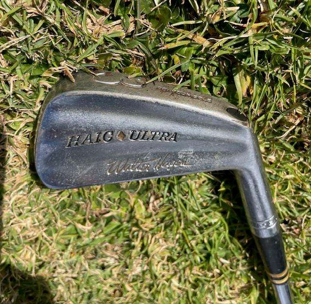 Mixed lot of 5 golf clubs