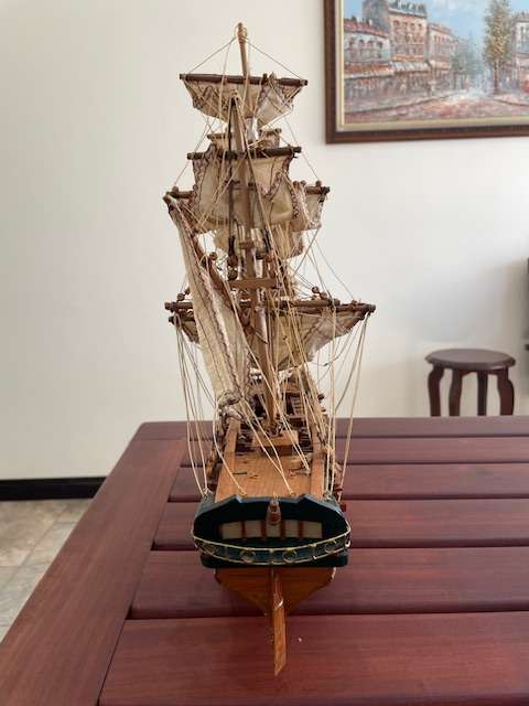 Wooden model ship, very detailed - For restoration