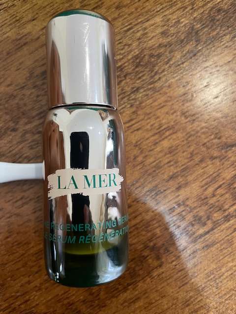 La Mer Regenerating Serum -100% original, worth R3250