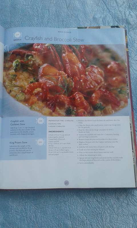 `1000 Recipes  Slow Cooking"  Hard cover.