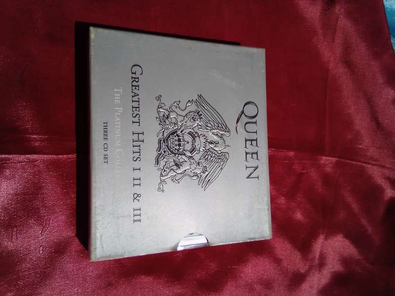 CD Queen.  Greatest Hits I II & III.  The Platinum Collection.
