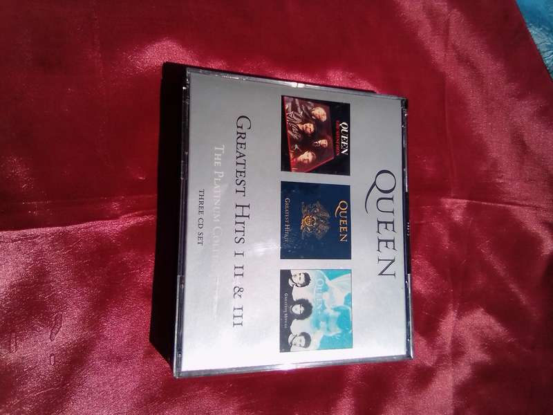 CD Queen.  Greatest Hits I II & III.  The Platinum Collection.