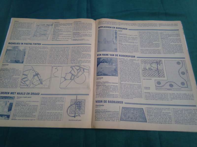 "Ariadne" Borduren. Craft magazine with pull-out pattern.