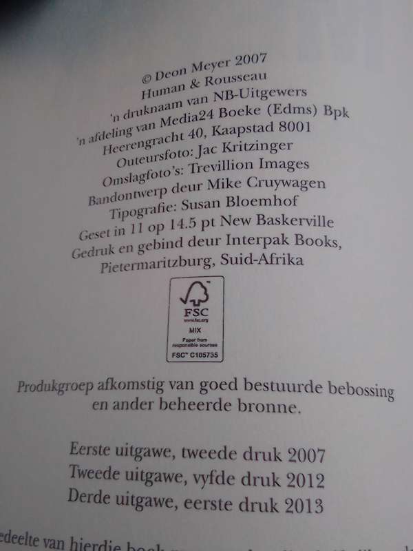 "Onsigbaar"  Deon Meyer.  Soft cover.