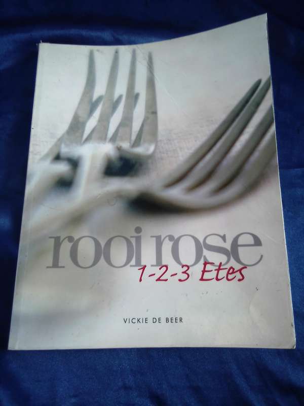 "Rooi Rose  1-2-3 Etes.  Soft cover.