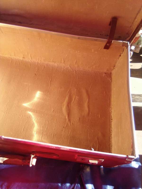 Large brown suotcase   700x460x220mm