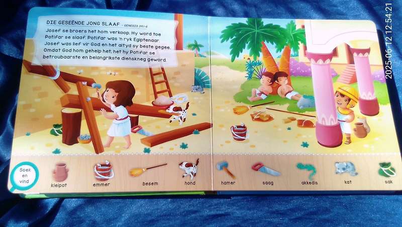 "My Soek-en-Vind Bybel"  Hard cover.  Condition:  Excellent.