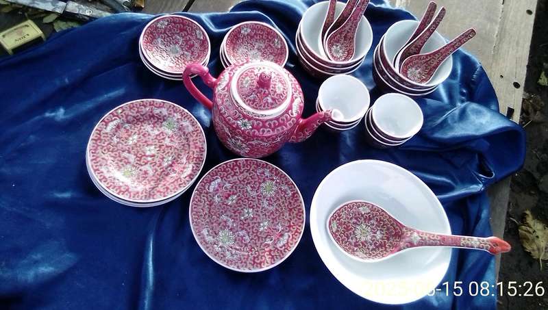 Oriental teaset.   Condition:  Excellent.