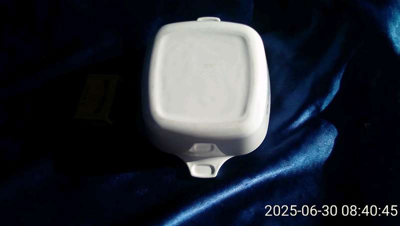 SMALL Corning Ware dish  only   Capacity:. 2 3/4 cups .