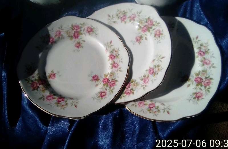 Duchess side plates only joblot.  Condition:. Excellent.