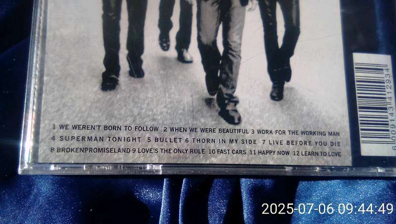 CD.  Bon Jovi.  The Circle.