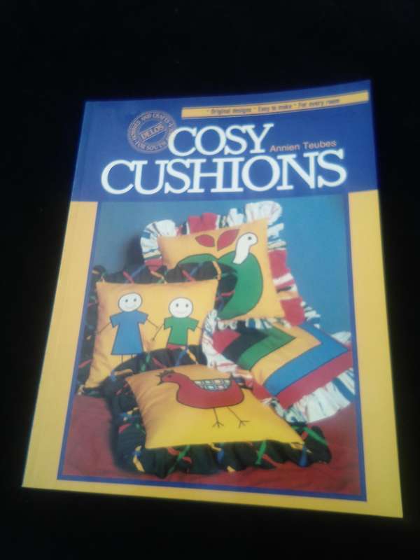 Joblot of knitting pattern s for cushions, scarves etc.