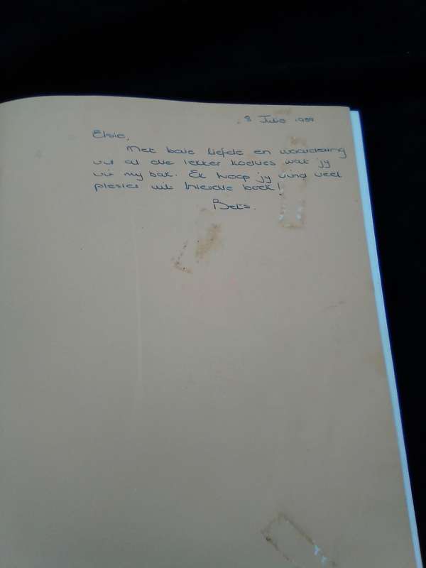 "Die Suid-Afrikaanse Boek van Koek Versiering en Suikerkuns"  Hard cover.