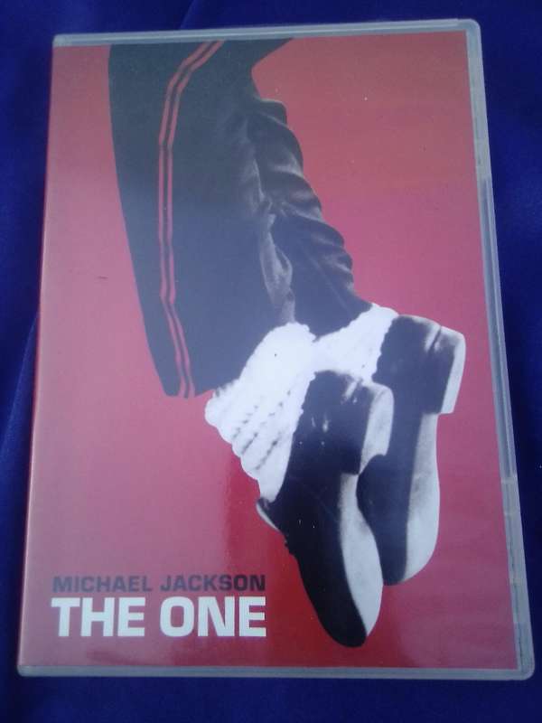 DVD Michael Jackson.  The  One.