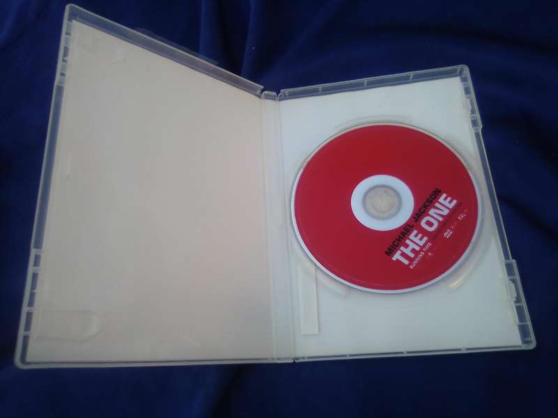DVD Michael Jackson.  The  One.