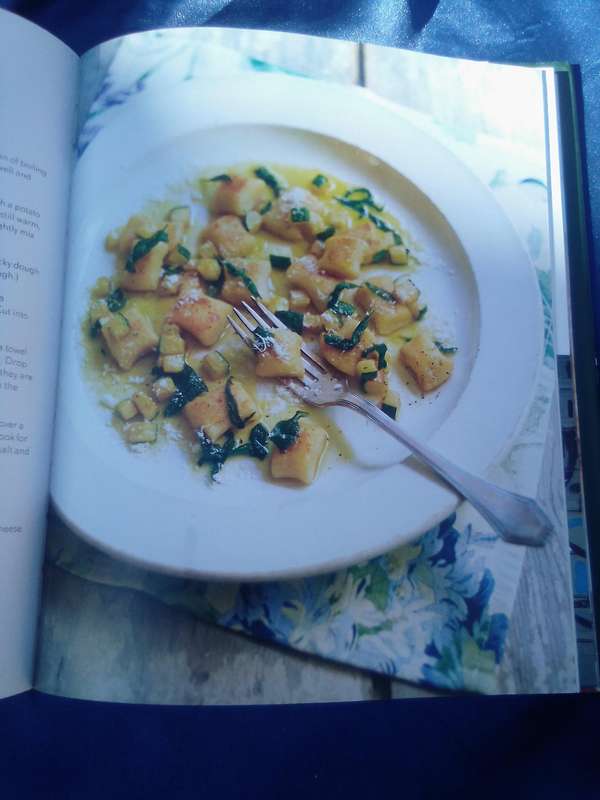 "Gino's Pasta". Gina D'Alcampo. Hard cover.