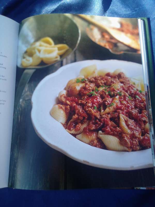 "Gino's Pasta". Gina D'Alcampo. Hard cover.