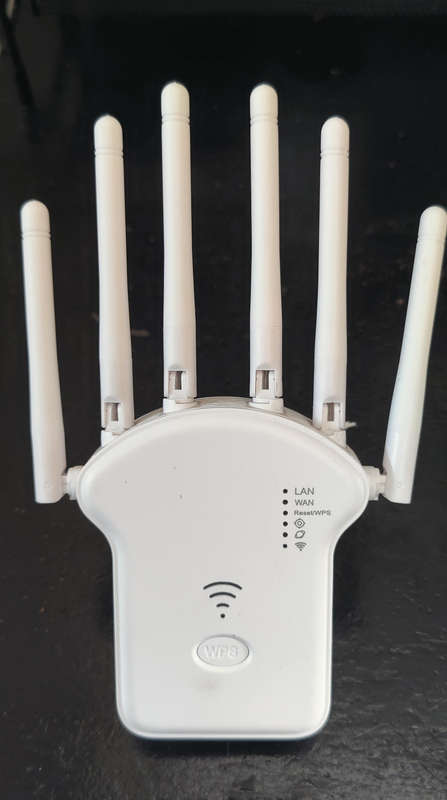 WiFi signal enhanser
