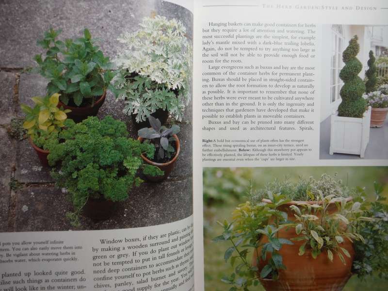 A Garden Herbal - Hardcover - Anthony Gardiner