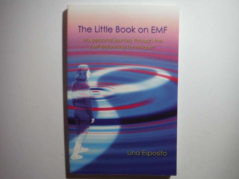 The Little Book on EMF - Paperback - Lina Esposito