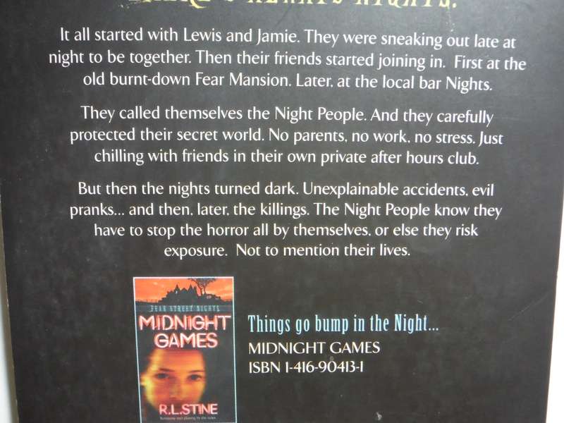 Fear Street Nights : Moonlight Secrets - Paperback - R.L. Stine