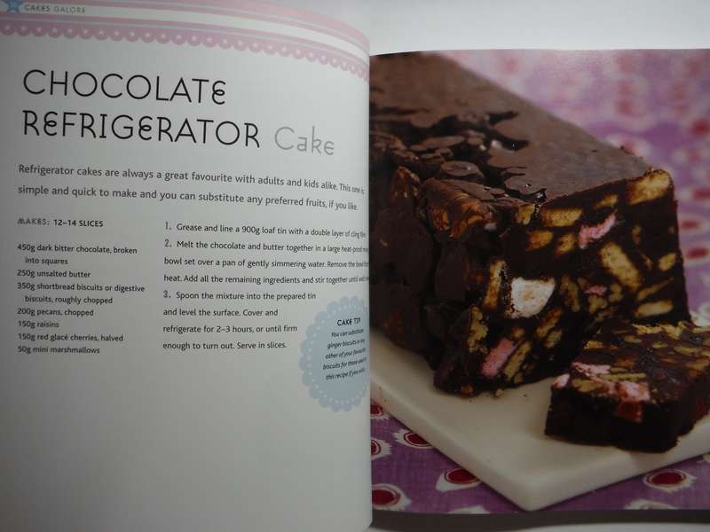 Cakes Galore - Softcover - Valerie Barrett