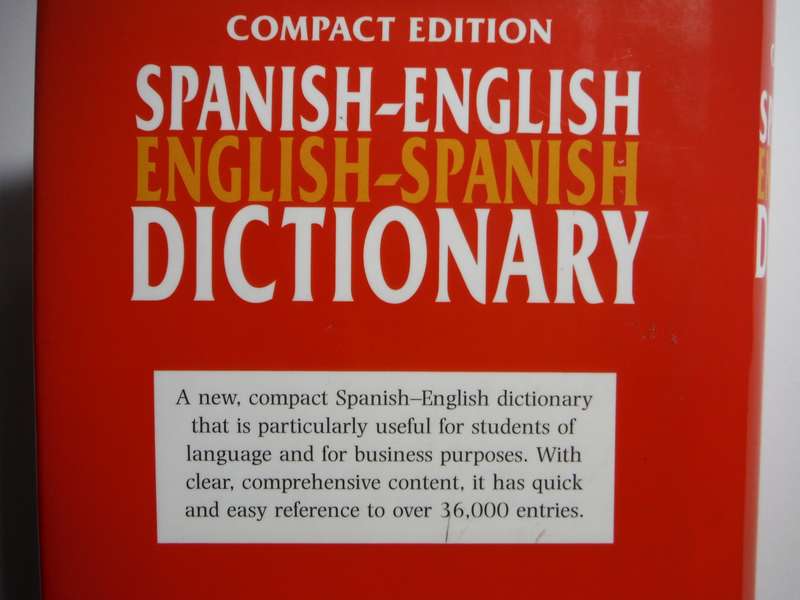 English-Spanish Dictionary : Compact Edition - Hardcover