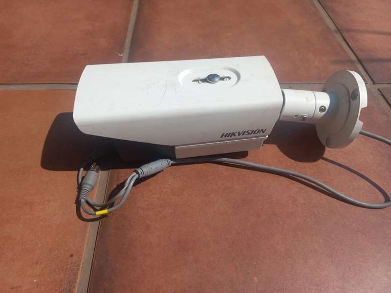HikVision