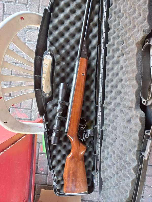CHINA B3 4.5m AIR PELLET RIFLE WITH +- 3000 OF 9 DIFFERENT KINDS OF GAMO PELLETS AVAILABLE R3000