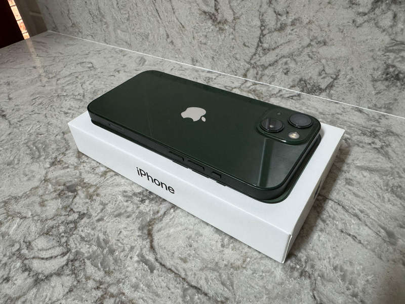 iPhone 13 128GB Green