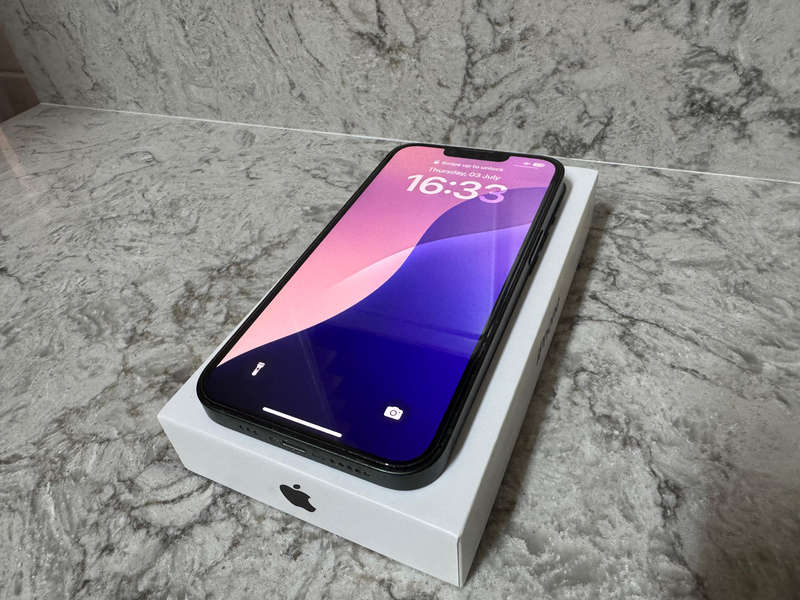 iPhone 13 128GB Green
