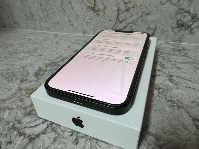 iPhone 13 128GB Green