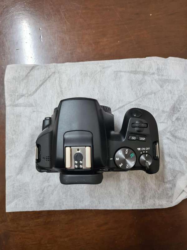 Brand new Canon EOS 250D with EF-S18-55mm f/3,5-5.6 III lens
