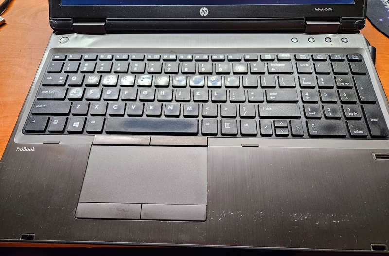 HP 6560B Laptop Computer - i3 - 8Gb RAM - 320Gb Drive - Charger & Case - Win 10