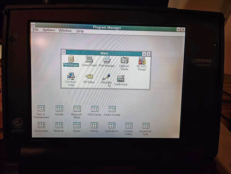 Compaq Armarda 1120 Pentium1 Notebook (1996)